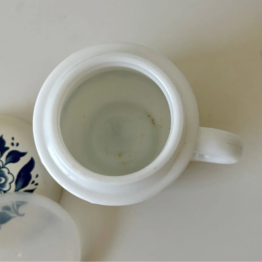 Vintage Avon Delft Blue Milk Glass Jar with Lid - Floral Cottagecore EUC